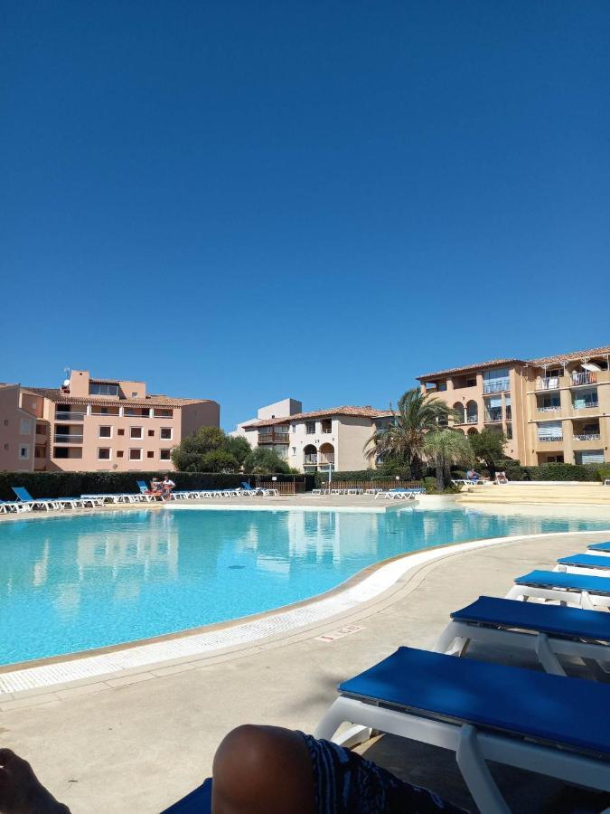 Magnifique Rez De Jardin & Piscine & Bord De Mer Lägenhet Six-Fours-les-Plages Exteriör bild